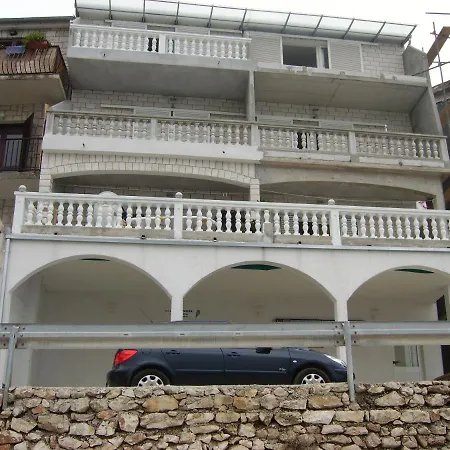Apartments By The Sea Milna, Hvar - 12244 Apartment *