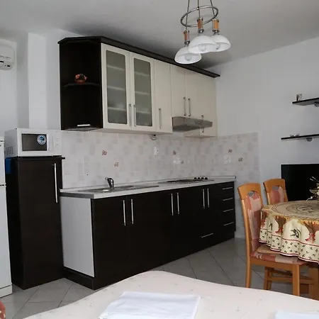 Appartement By The Sea Milna, Hvar - 12244 *