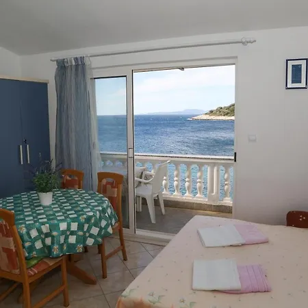 Apartments By The Sea Milna, Hvar - 12244 Milna (Hvar)